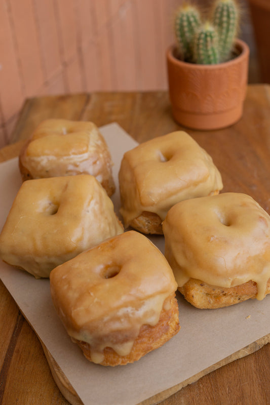 Maple Glazed Doughnut (v)